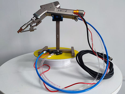 Un buen precio. Mejore su rendimiento de soldadura con la cabeza de soldadura de láser de fibra con boquilla tipo U M16-C en línea