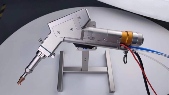 Un buen precio. Certificados CE ISO Collimate Focus 50 Máquina de eliminación de óxido láser para limpieza de precisión en línea